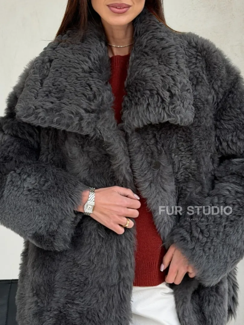 Серая дубленка из тиградо