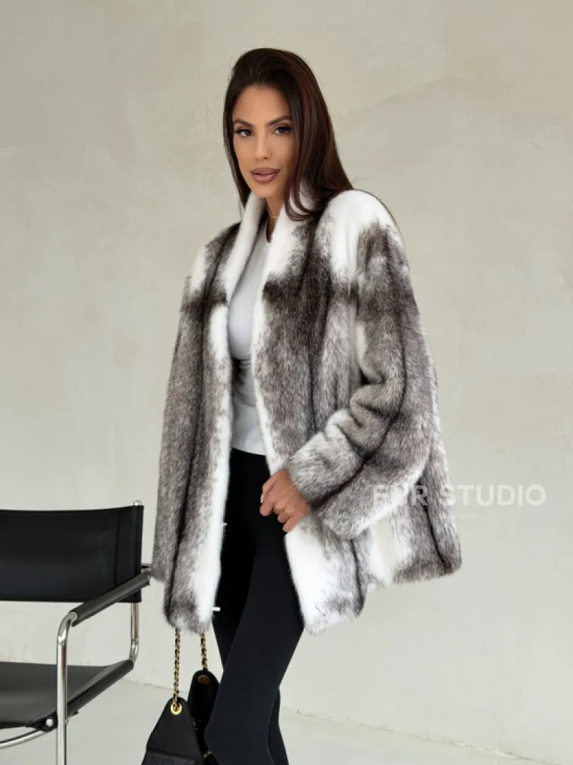 Белая шуба из норки крестовки
