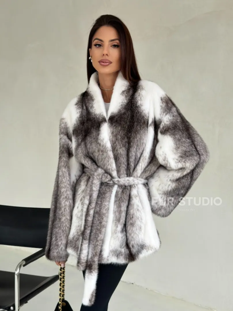 Белая шуба из норки крестовки
