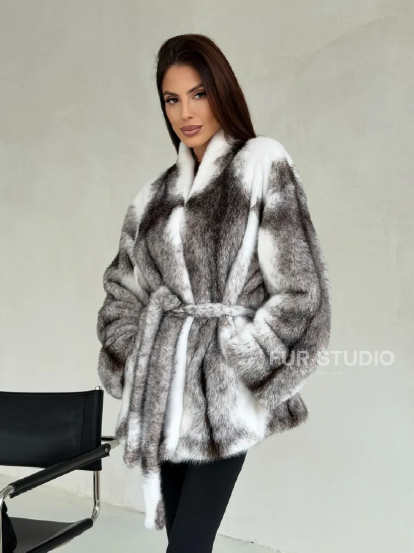 Белая шуба из норки крестовки