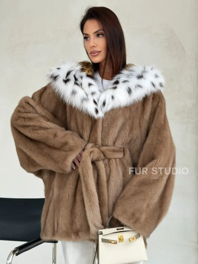 Шуба норковая пастель в роспуск с капюшоном под рысь