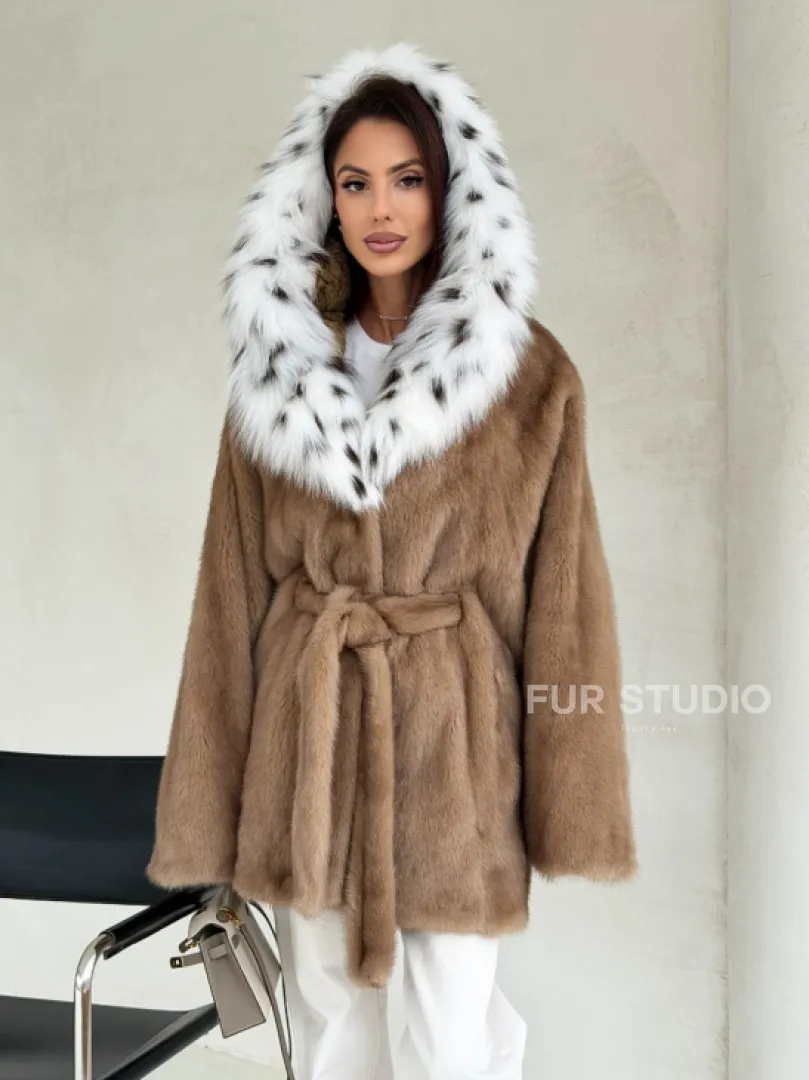 Шуба норковая пастель в роспуск с капюшоном под рысь