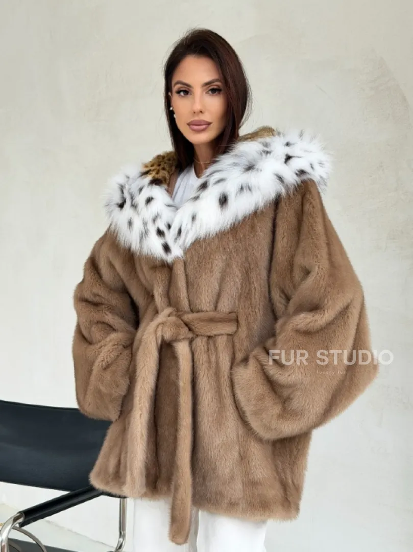 Шуба норковая пастель в роспуск с капюшоном под рысь