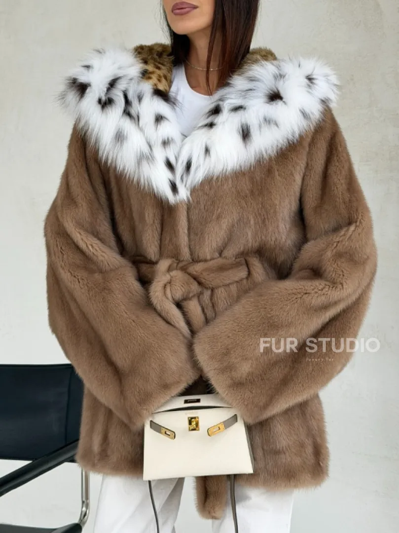 Шуба норковая пастель в роспуск с капюшоном под рысь