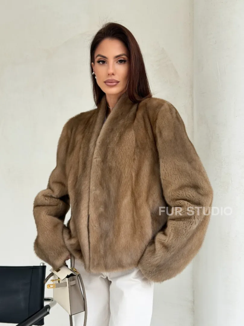 Укороченная шуба из натурального меха норки - пастель