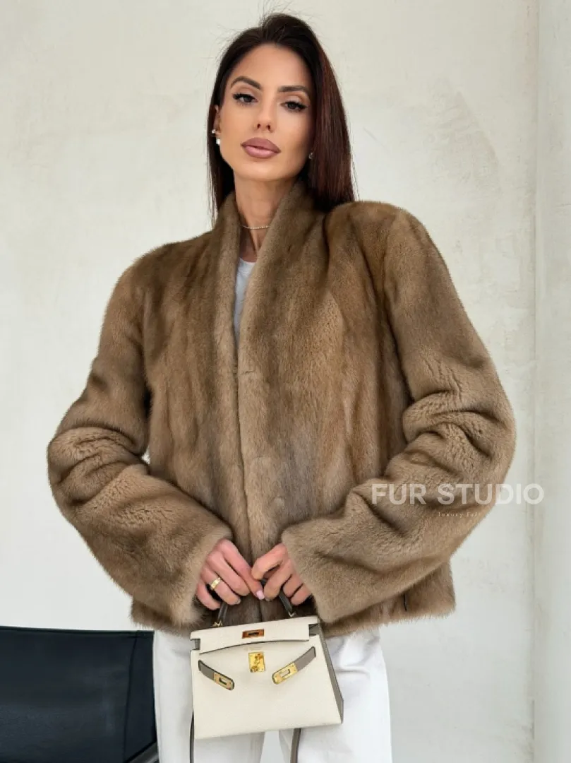 Укороченная шуба из натурального меха норки - пастель