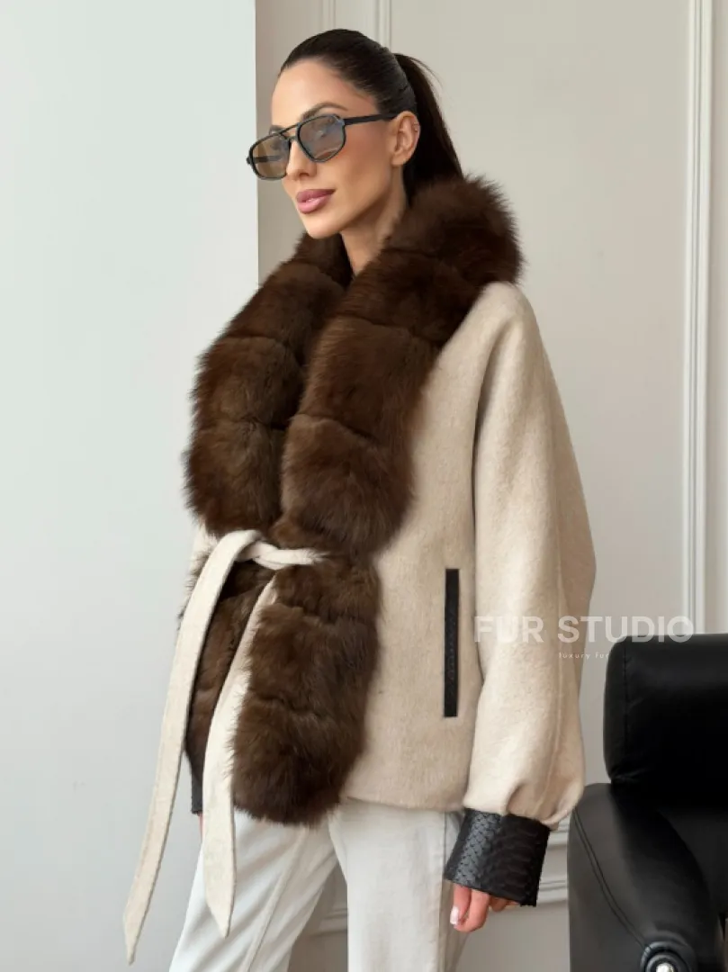 Женское шерстяное полупальто с мехом