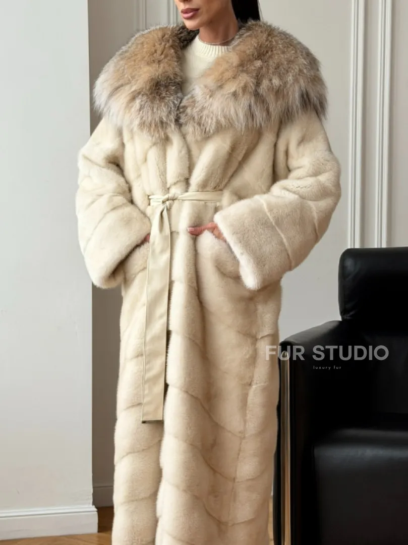 Длинная норковая шуба - капюшон из меха рыси