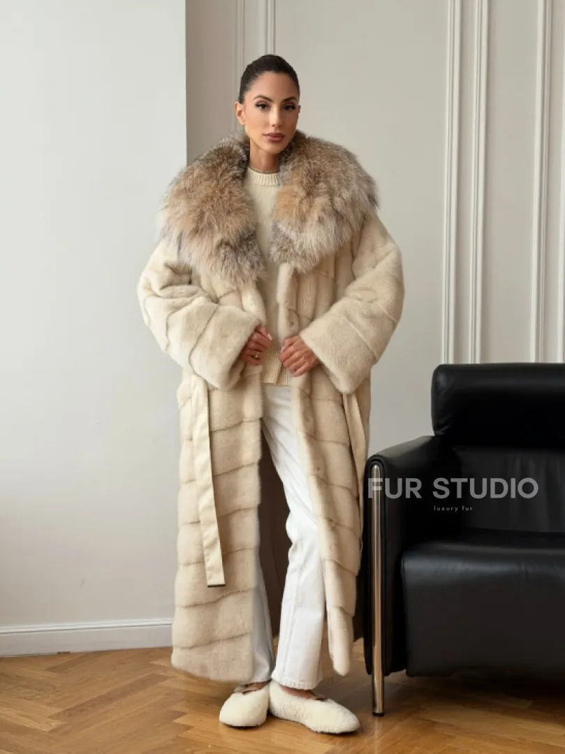 Длинная норковая шуба - капюшон из меха рыси