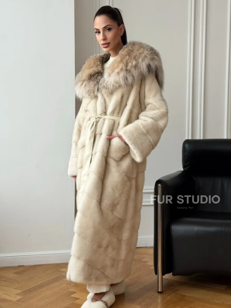 Длинная норковая шуба - капюшон из меха рыси