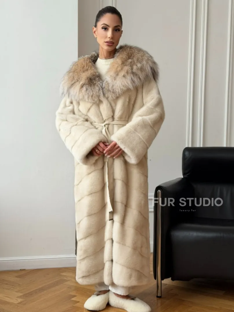 Длинная норковая шуба - капюшон из меха рыси