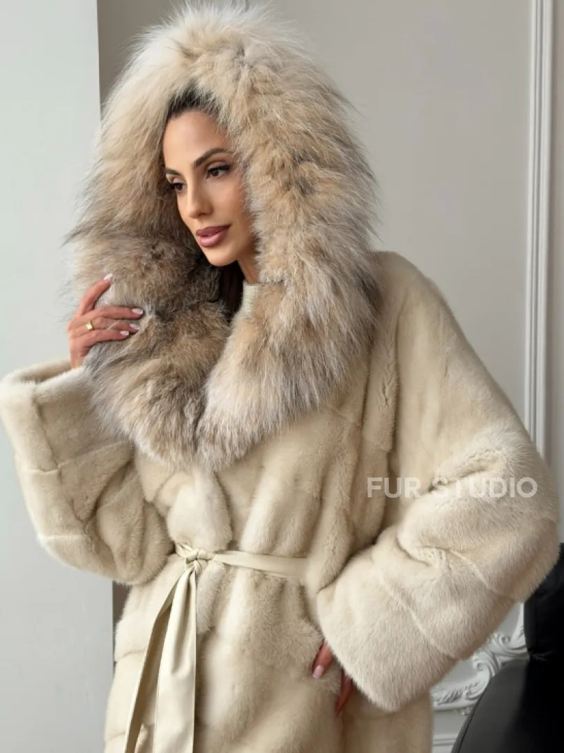 Длинная норковая шуба - капюшон из меха рыси