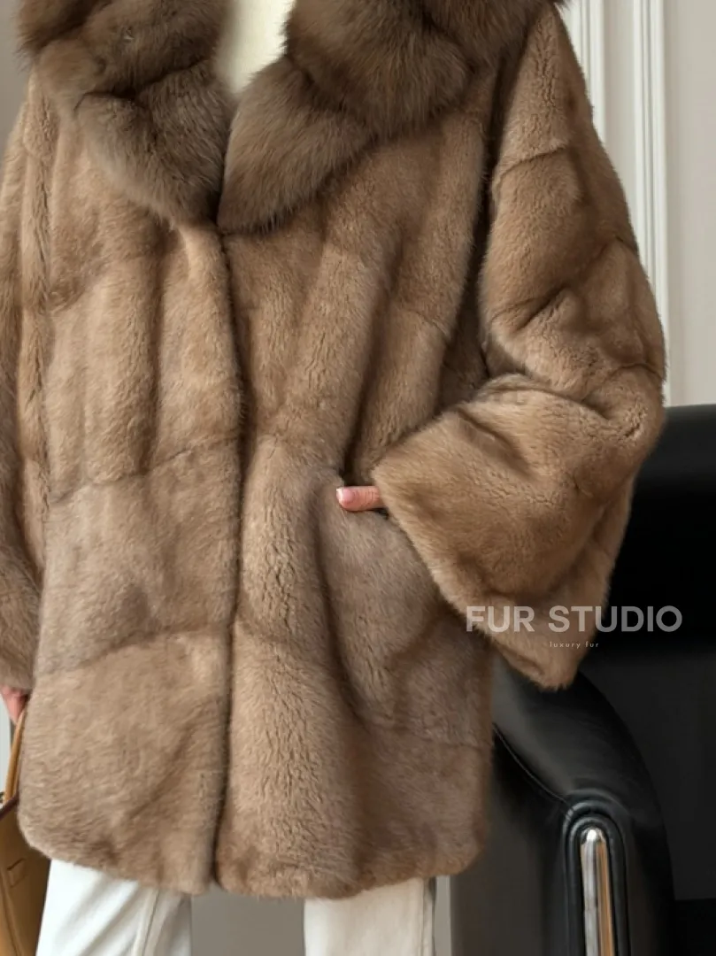 Шуба норковая с капюшоном куница