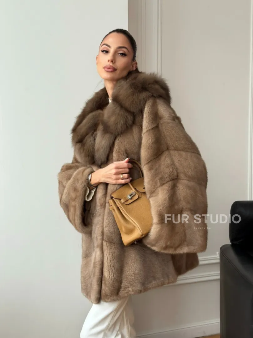Шуба норковая с капюшоном куница