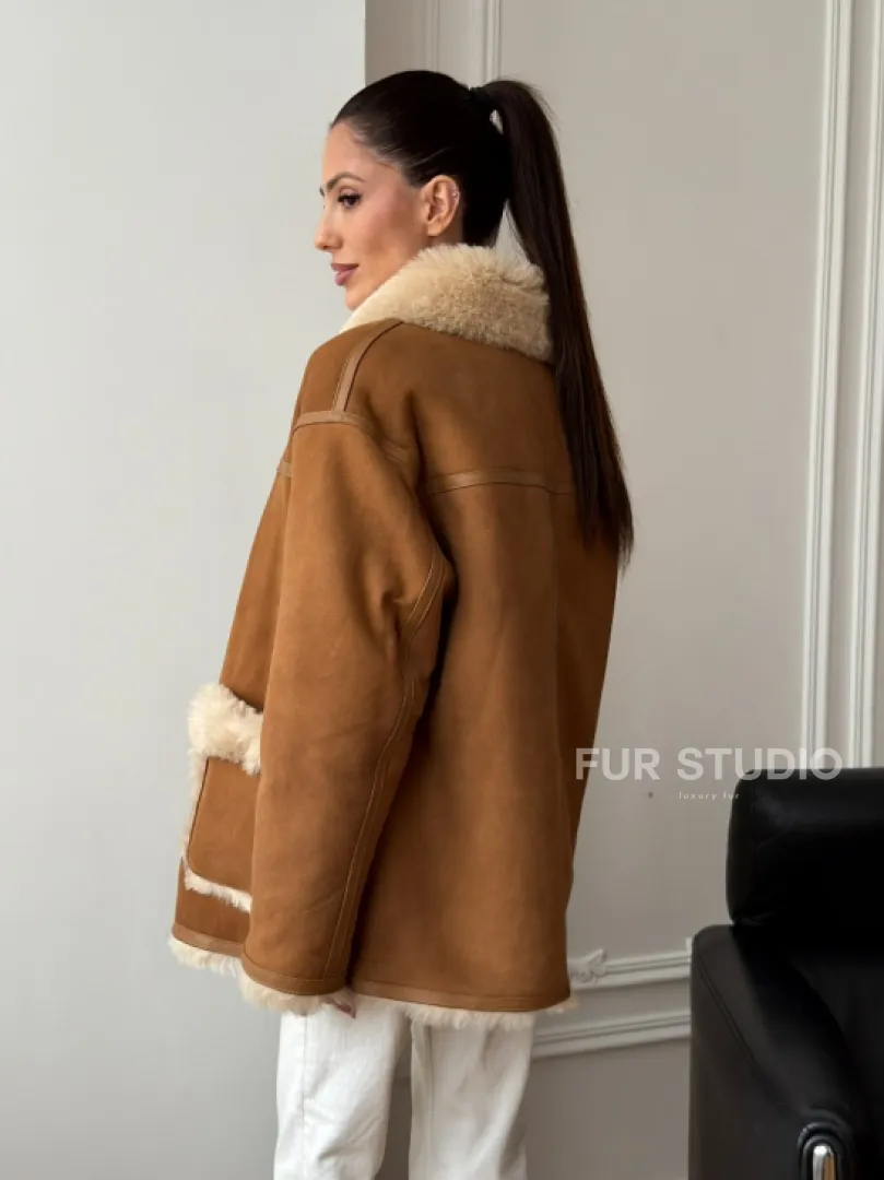 Двухсторонняя женская замшевая дубленка