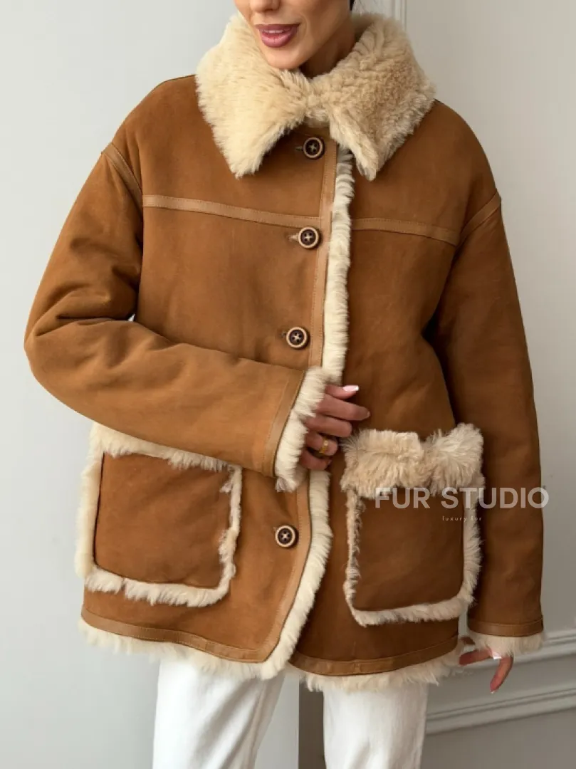 Двухсторонняя женская замшевая дубленка