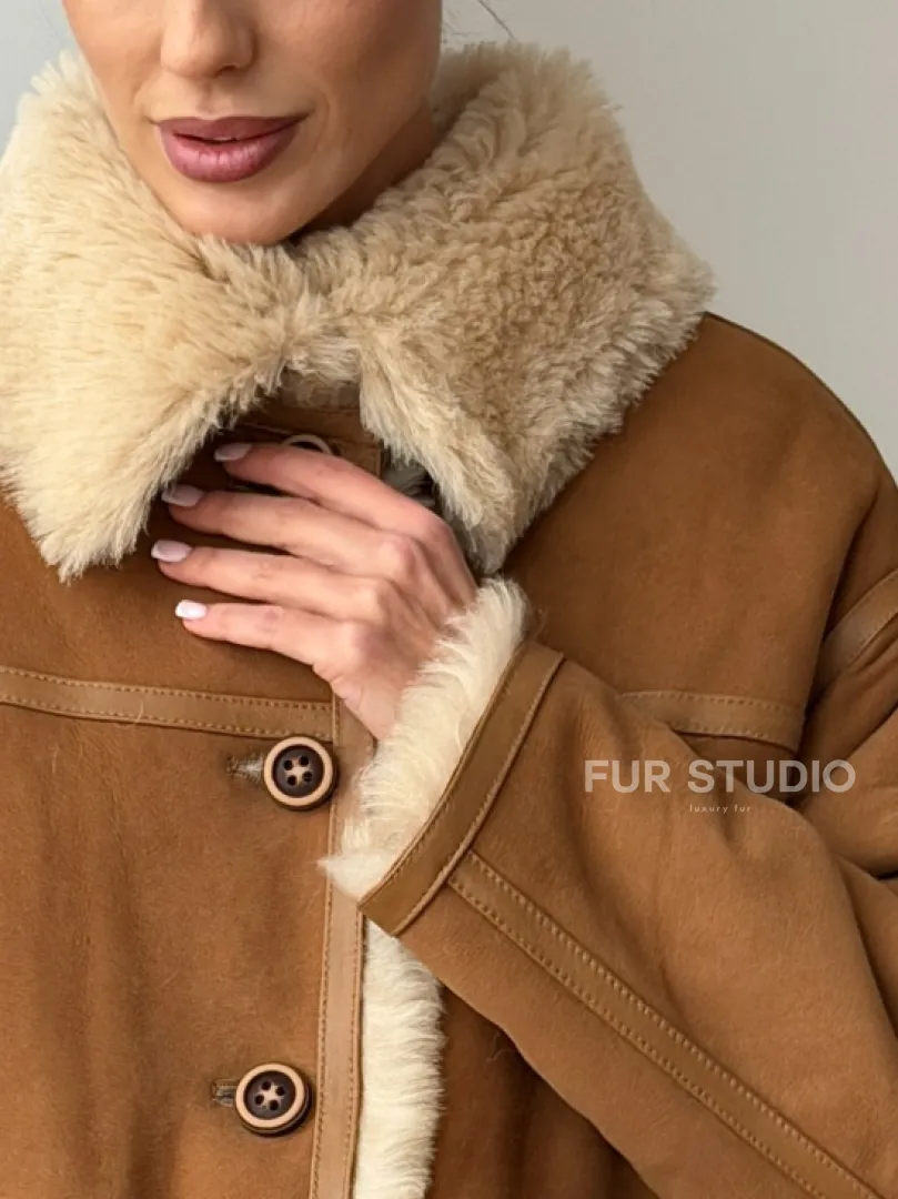 Двухсторонняя женская замшевая дубленка