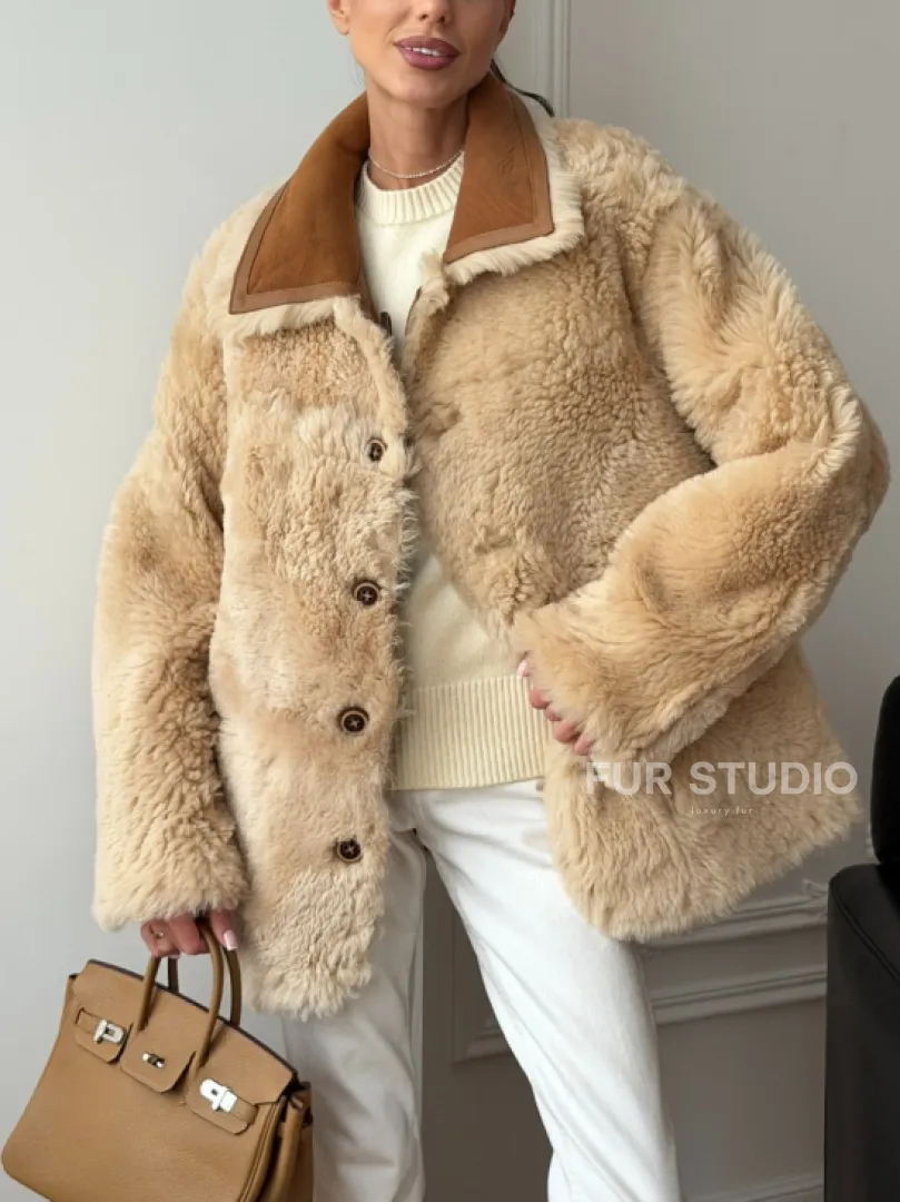 Двухсторонняя женская замшевая дубленка