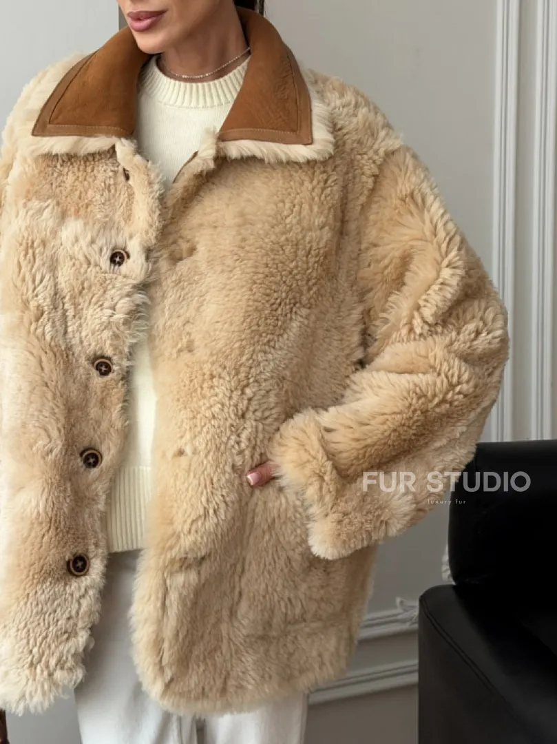 Двухсторонняя женская замшевая дубленка