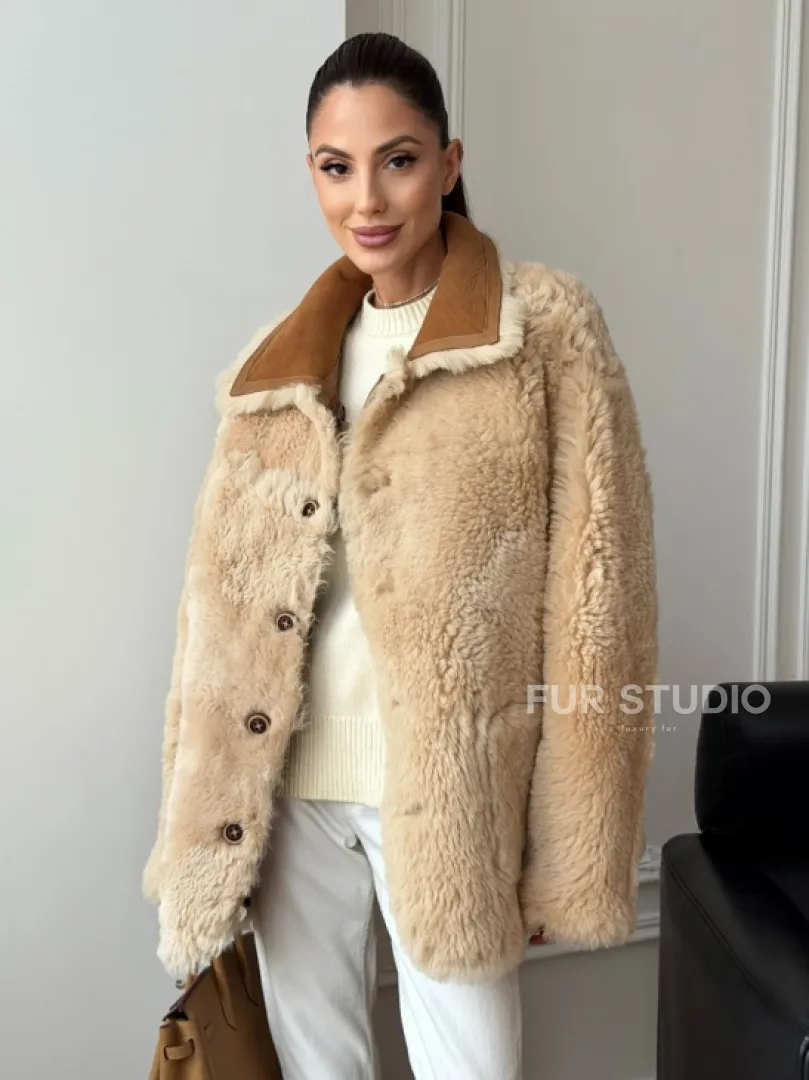 Двухсторонняя женская замшевая дубленка