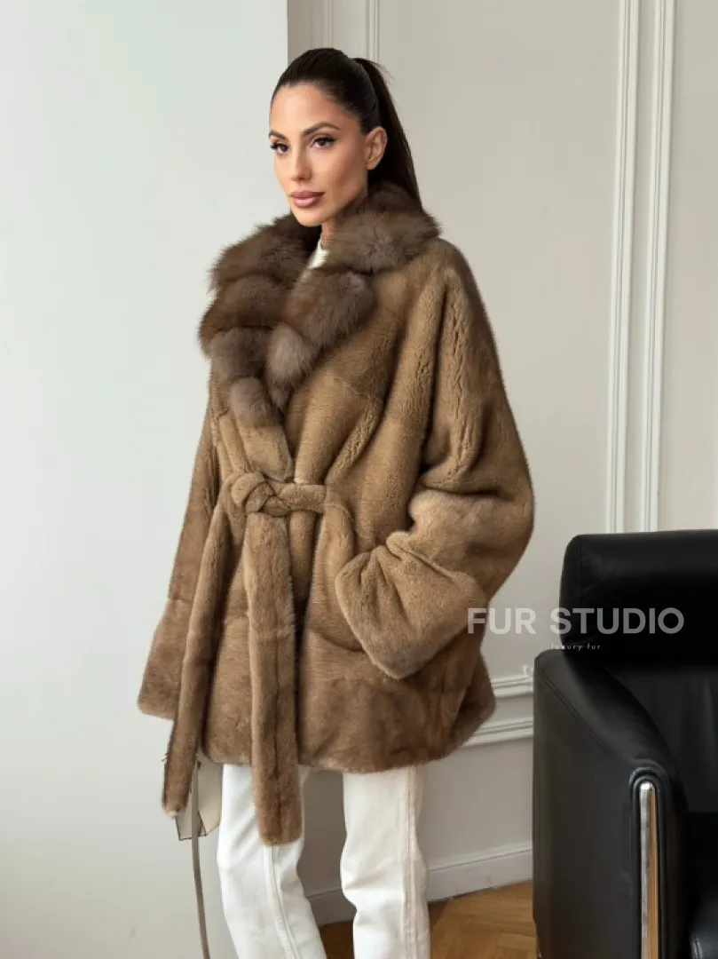 Шуба норка - воротник куница