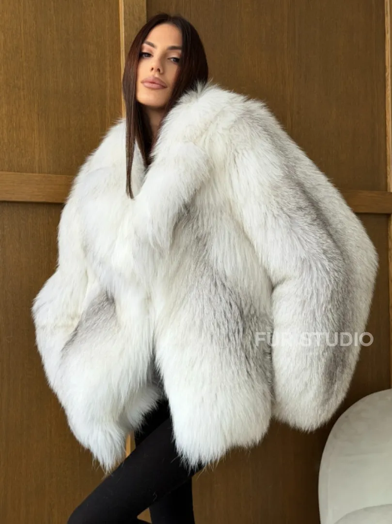 Белый полушубок из крестовой лисы - английский воротник
