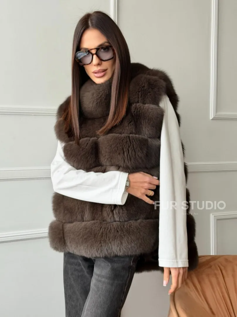 Меховая манишка под соболь из песца