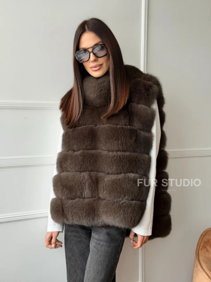 Меховая манишка под соболь из песца