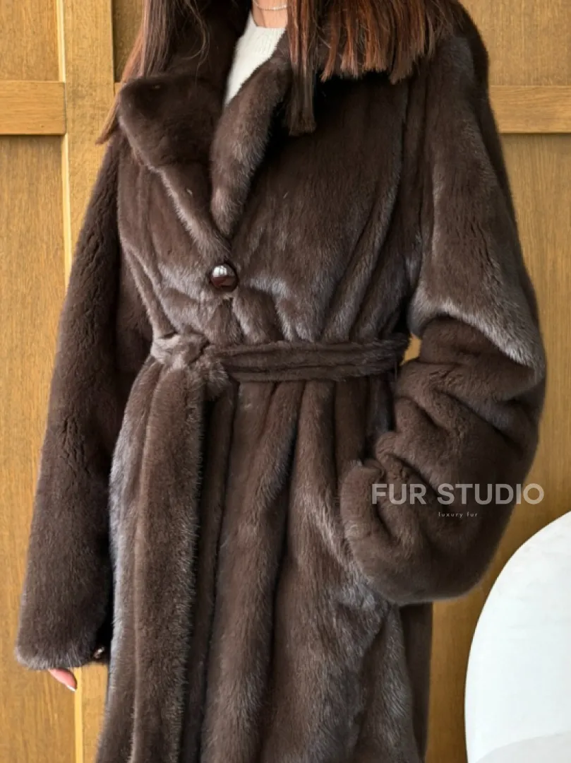 Норковая шуба - прямой крой с меховым поясом