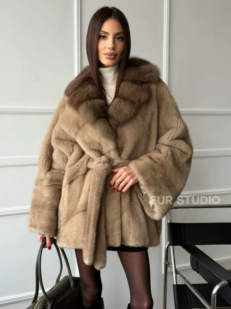 Pastel шуба летучая мышь - воротник куница