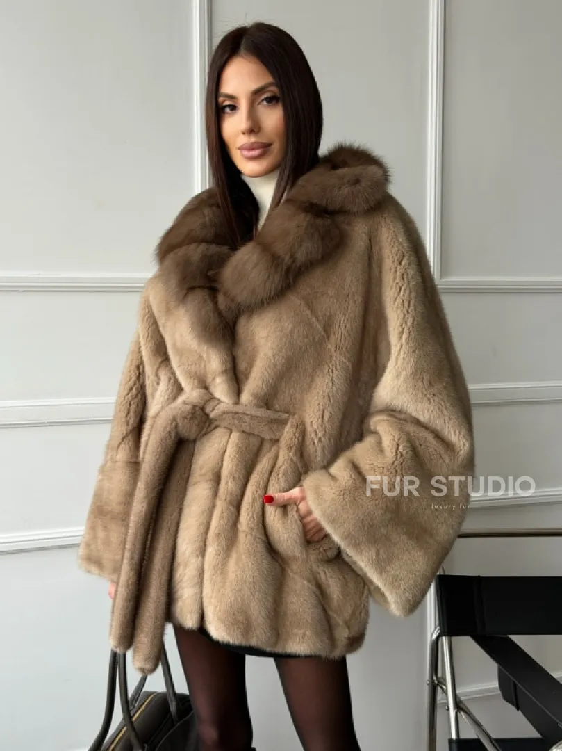 Pastel шуба летучая мышь - воротник куница