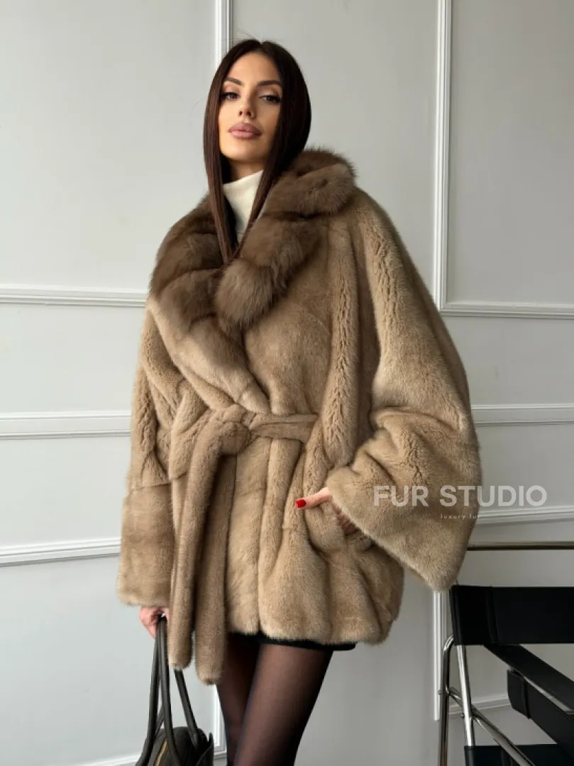 Pastel шуба летучая мышь - воротник куница