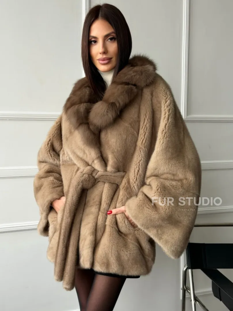 Pastel шуба летучая мышь - воротник куница