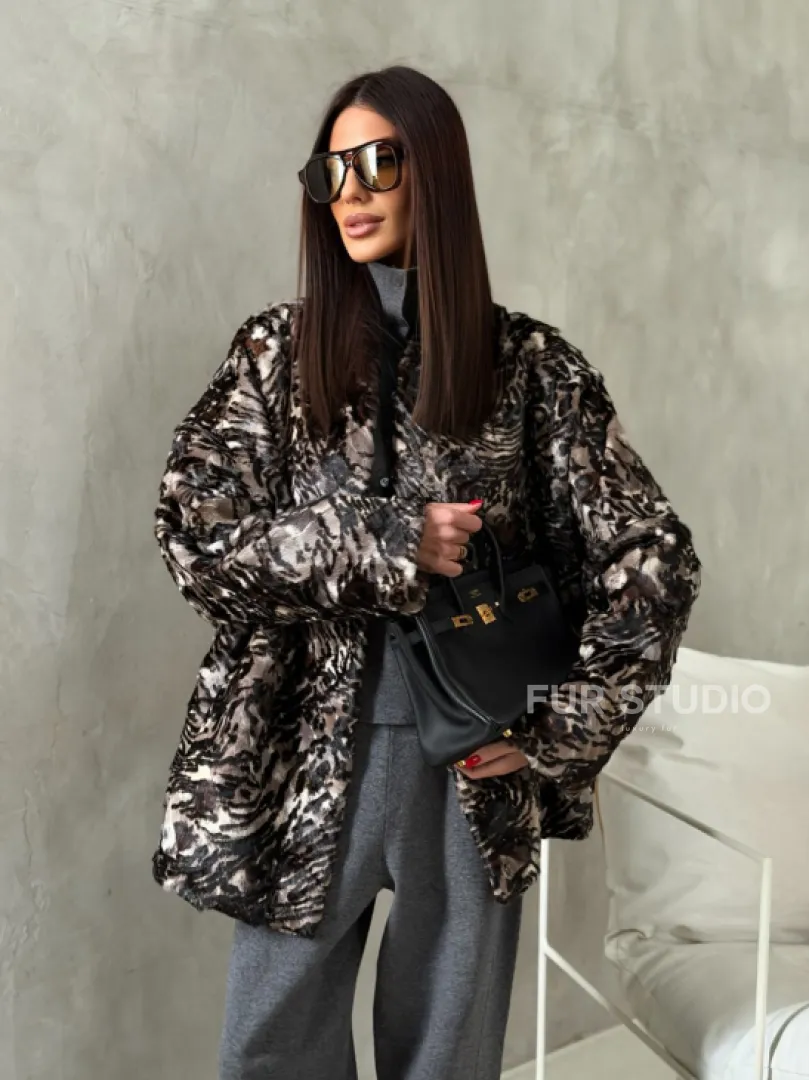 Шуба норковая из цветных кусочков в стиле оверсайз