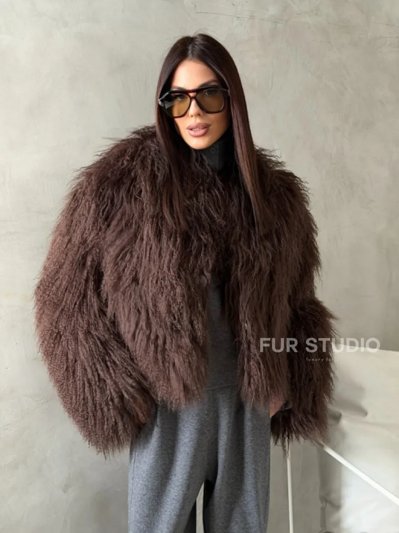 Модный полушубок из ламы