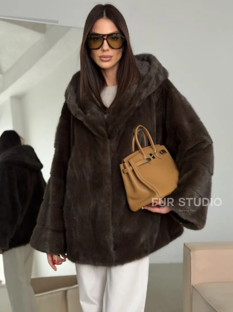 Зимняя норковая шуба с капюшоном