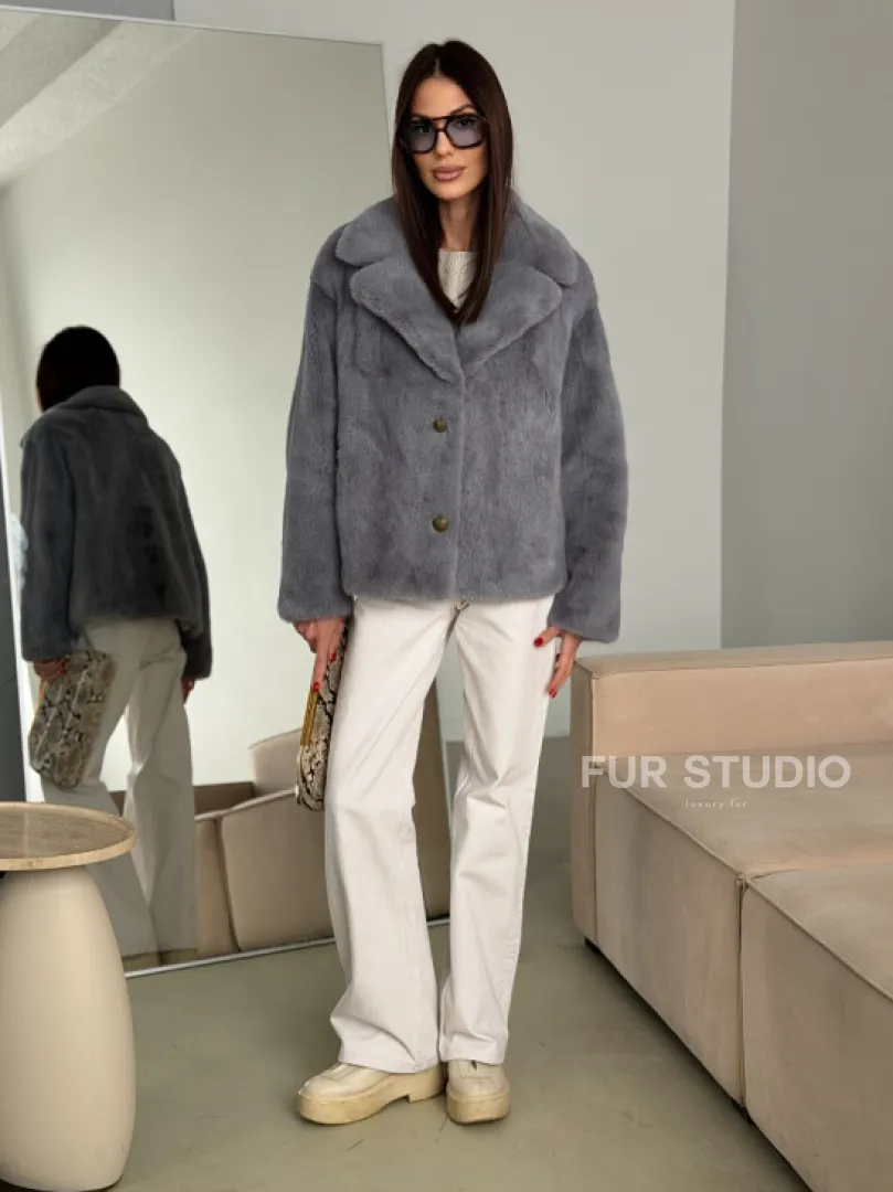 Короткая норковая шуба автоледи