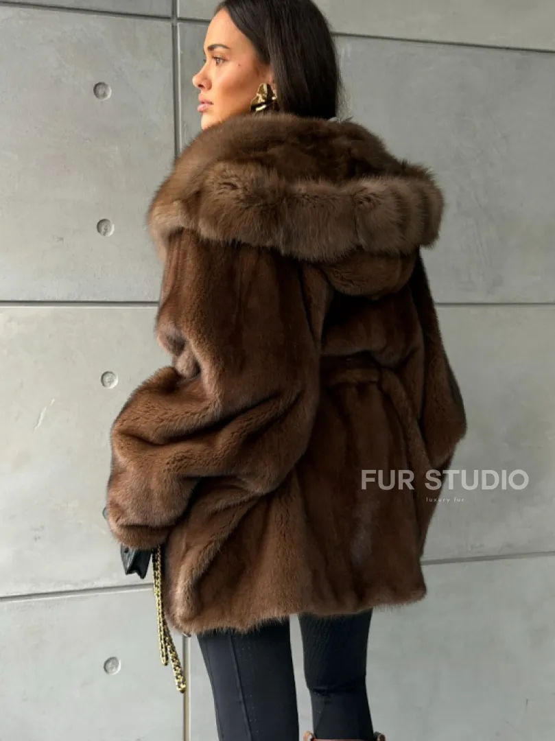 Полушубок норковый летучая мышь - капюшон куница