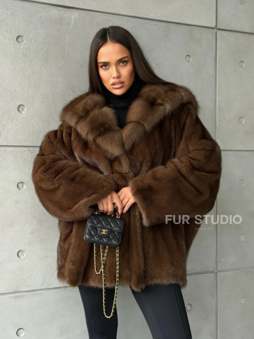 Полушубок норковый летучая мышь - капюшон куница