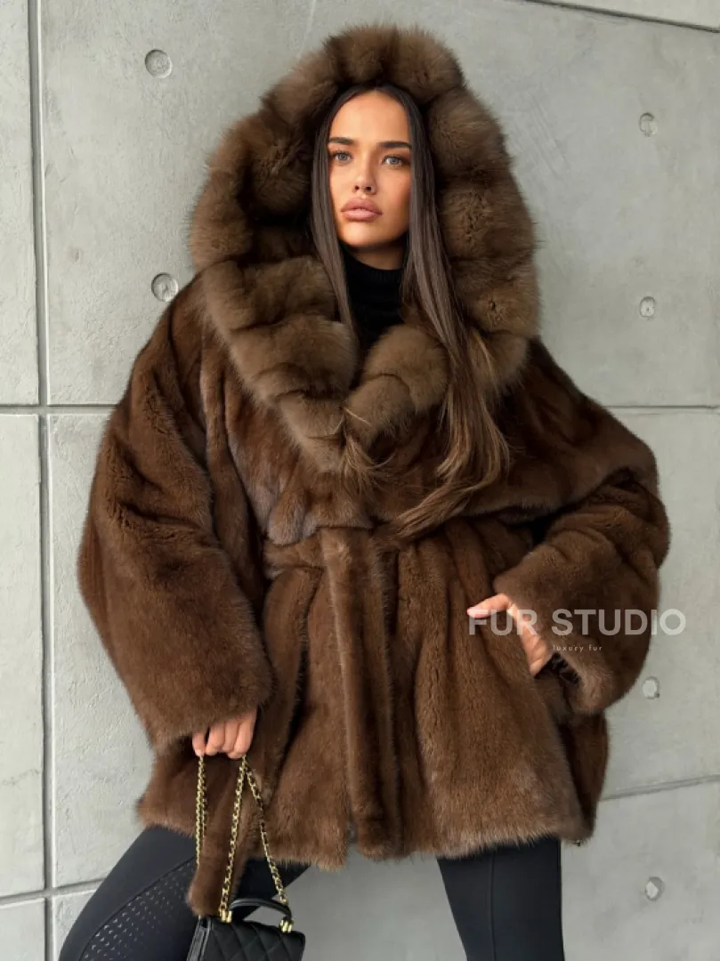 Полушубок норковый летучая мышь - капюшон куница