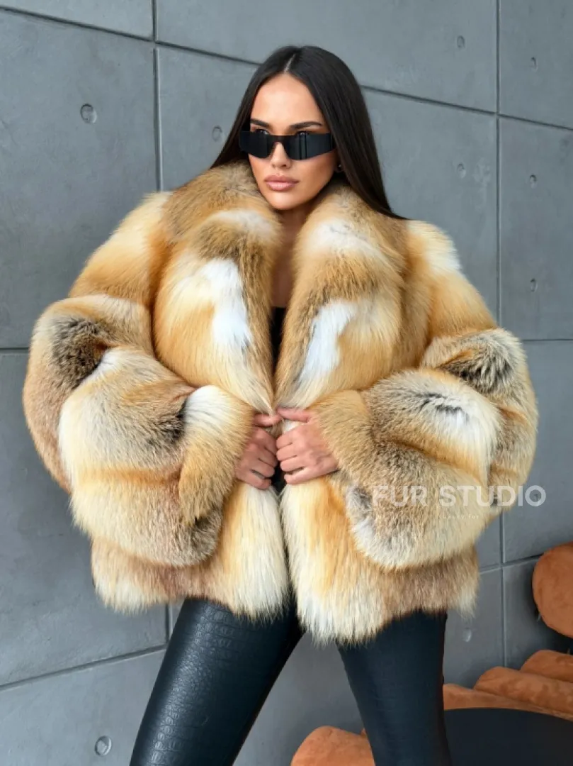 Короткая шуба из золотой альпийской лисы