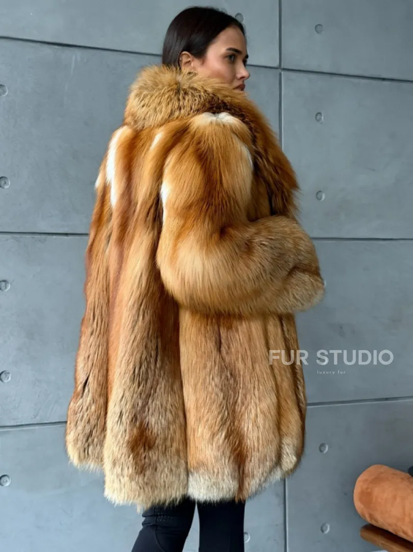 Шуба из натурального меха лисы