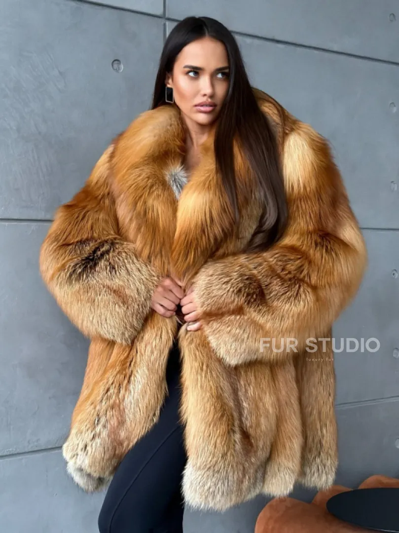 Шуба из натурального меха лисы