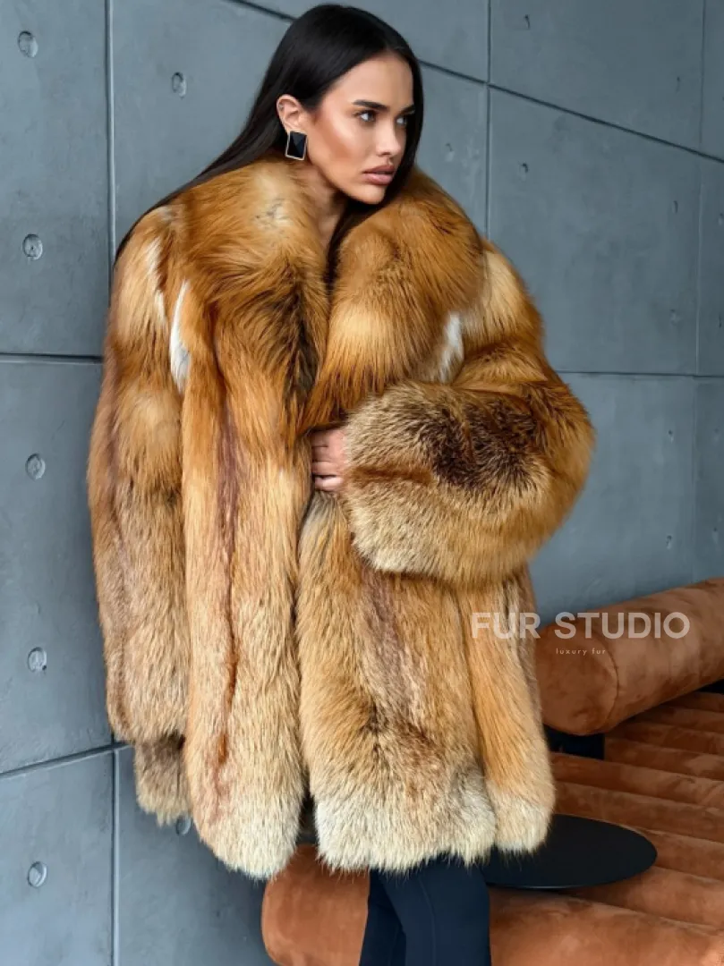 Шуба из натурального меха лисы
