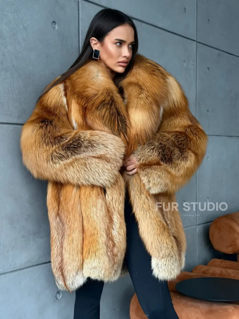 Шуба из натурального меха лисы
