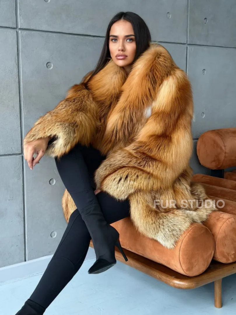 Шуба из натурального меха лисы