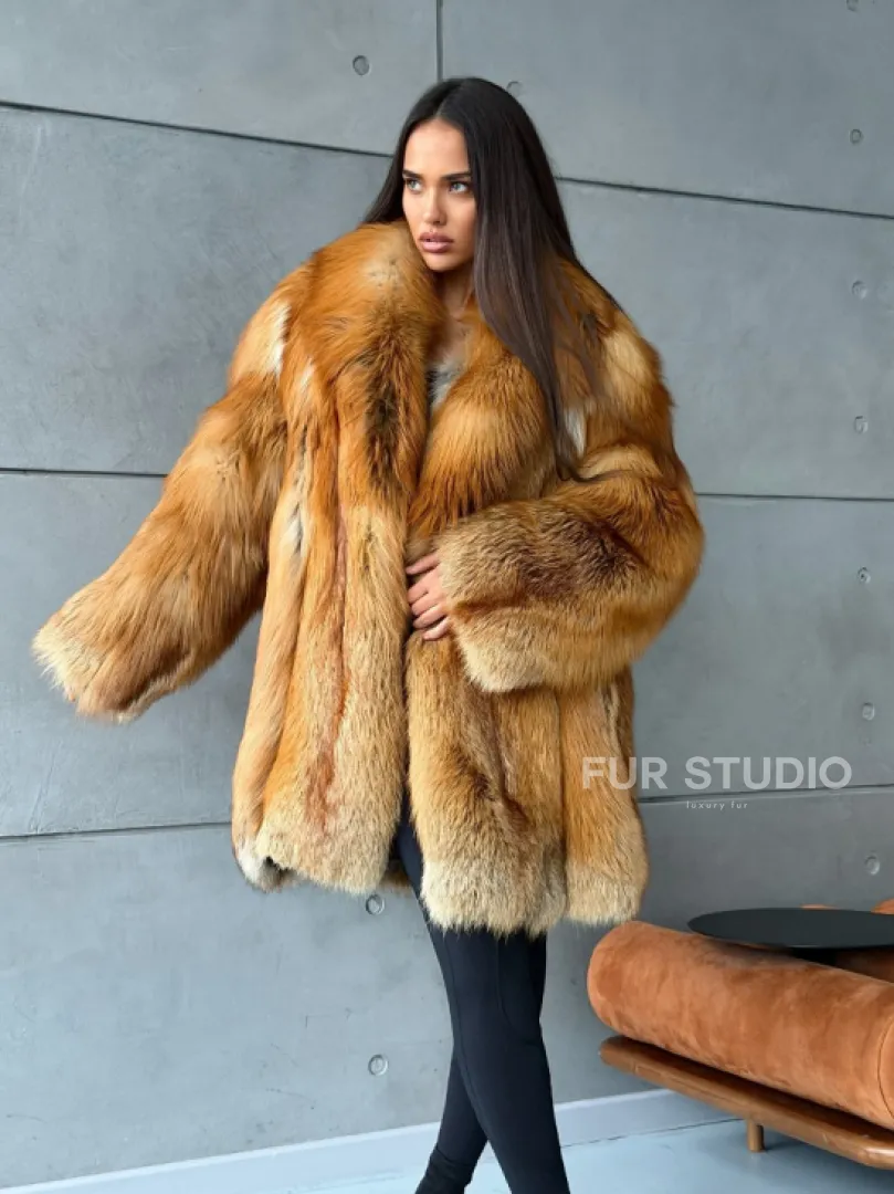 Шуба из натурального меха лисы