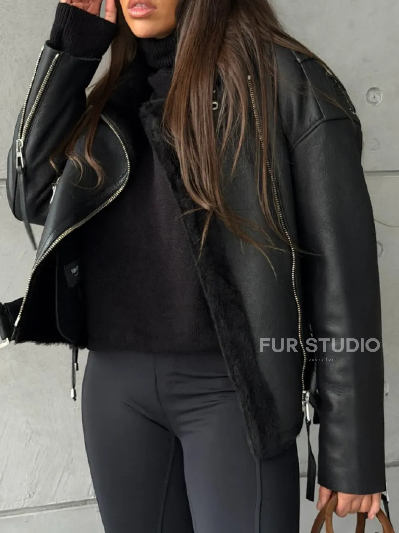 Черная короткая дубленка авиатор