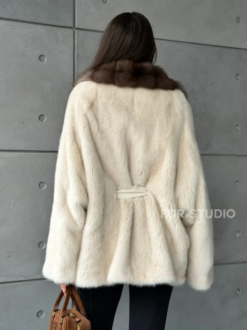 Светлая норковая шуба oversize - воротник куница