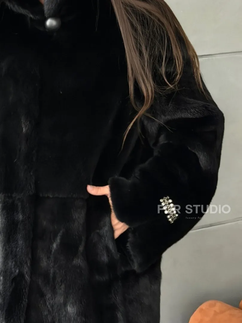 Черная норковая шуба Blackglama - стойка воротник